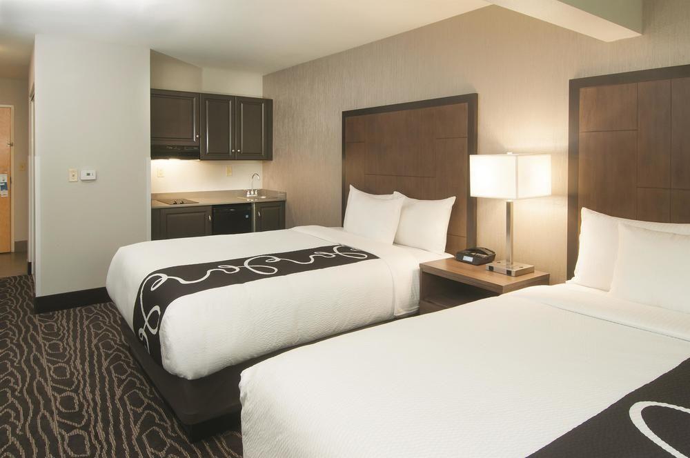 La Quinta By Wyndham Fairbanks Airport Hotell Exteriör bild