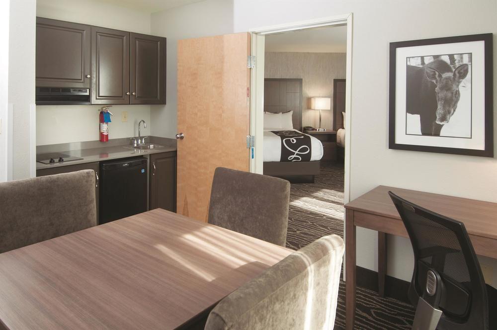 La Quinta By Wyndham Fairbanks Airport Hotell Exteriör bild