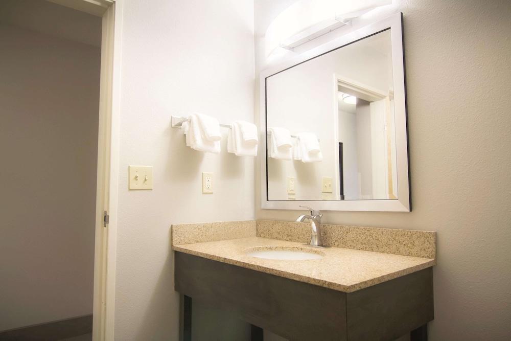 La Quinta By Wyndham Fairbanks Airport Hotell Exteriör bild