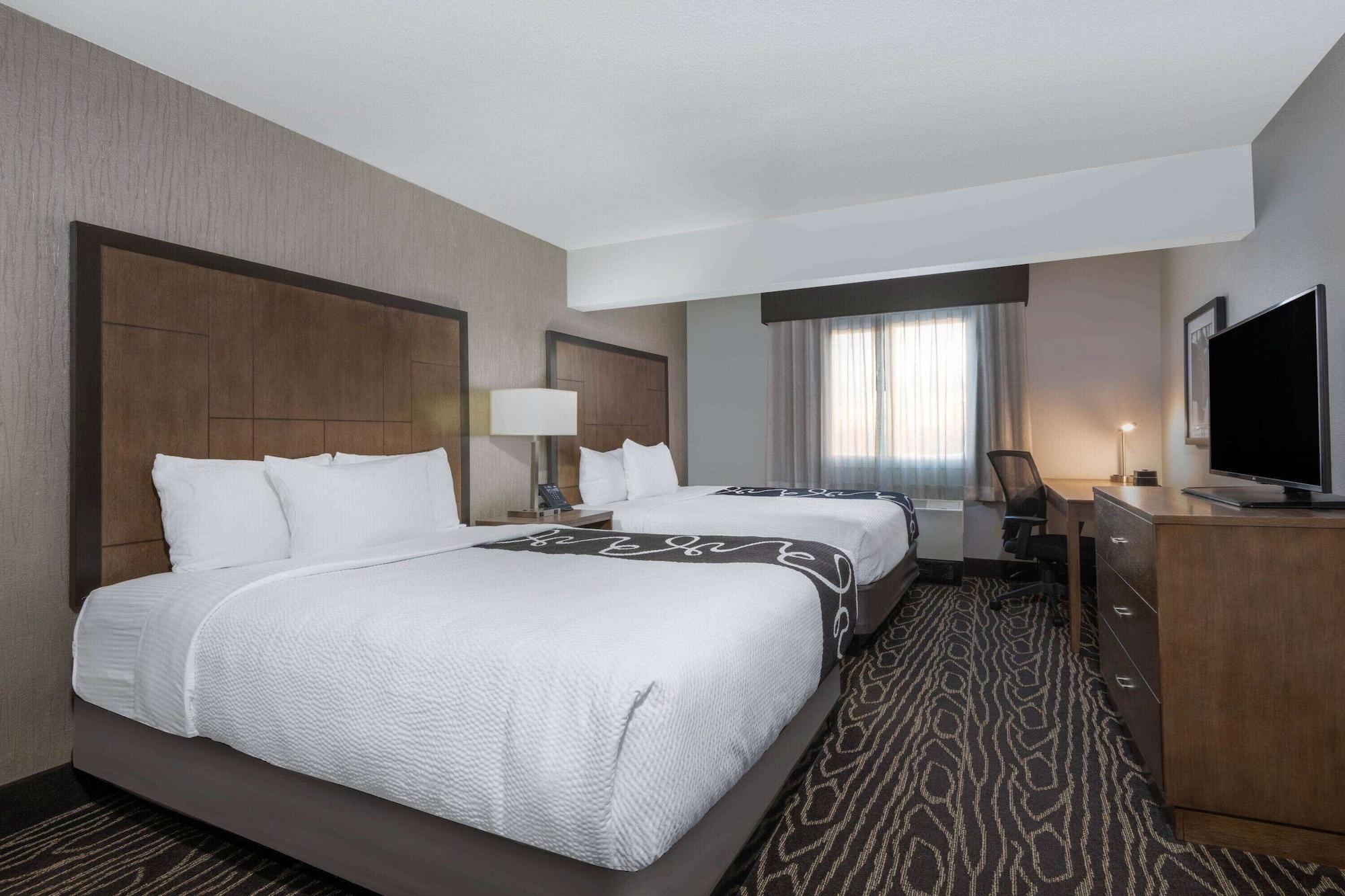 La Quinta By Wyndham Fairbanks Airport Hotell Exteriör bild