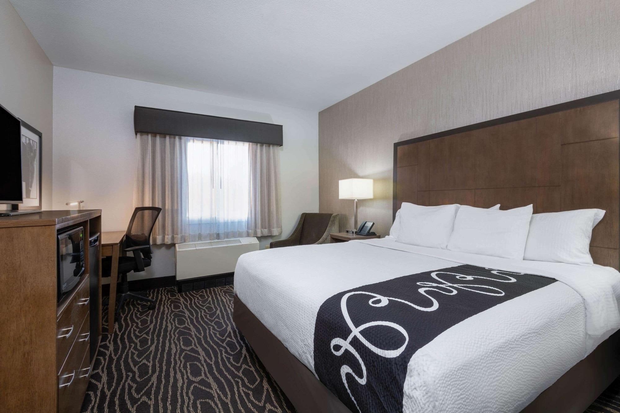 La Quinta By Wyndham Fairbanks Airport Hotell Exteriör bild