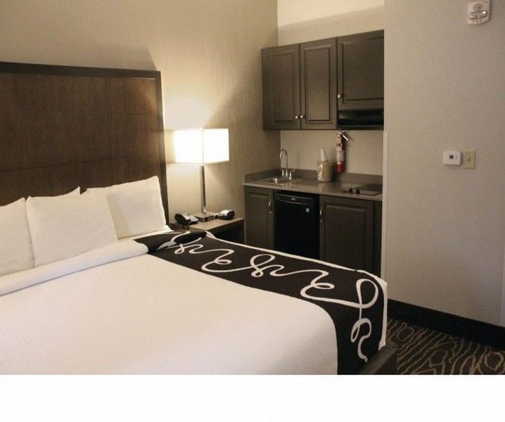 La Quinta By Wyndham Fairbanks Airport Hotell Exteriör bild