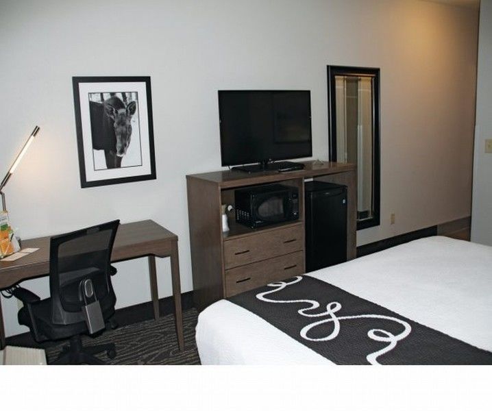 La Quinta By Wyndham Fairbanks Airport Hotell Exteriör bild