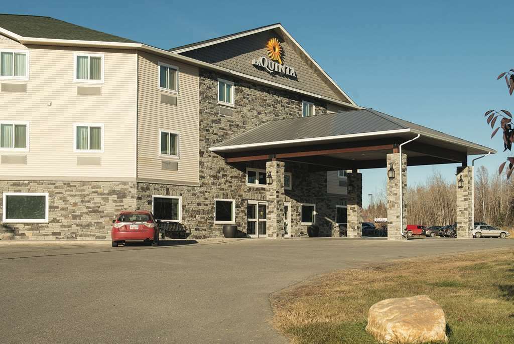 La Quinta By Wyndham Fairbanks Airport Hotell Exteriör bild